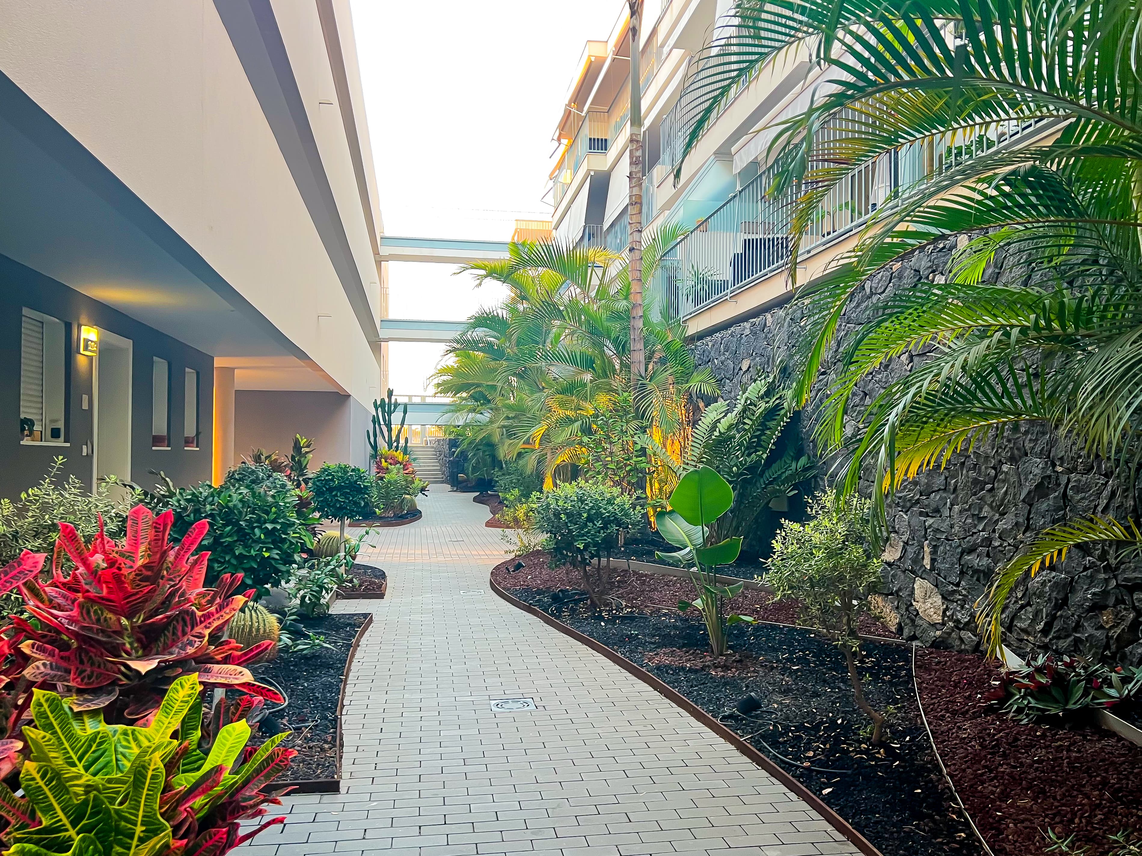 Elegant 2-Bedroom Apartment in Adeje