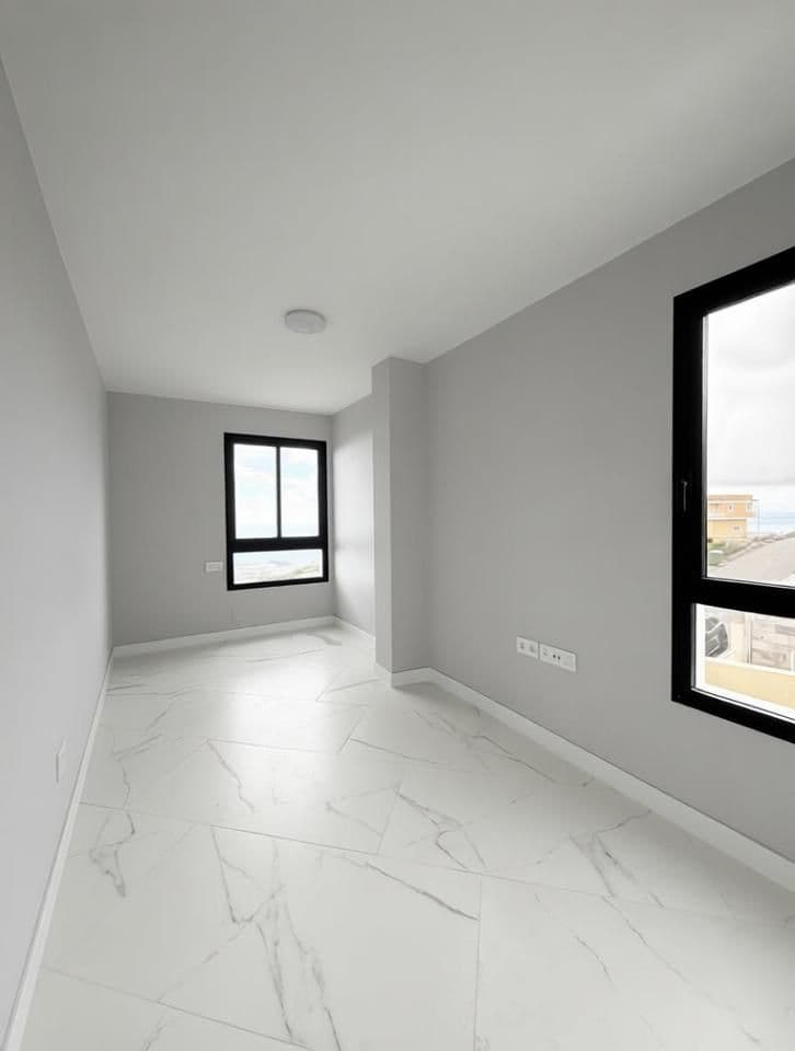 Modern New-Build Townhouse with Sea and Mountain Views