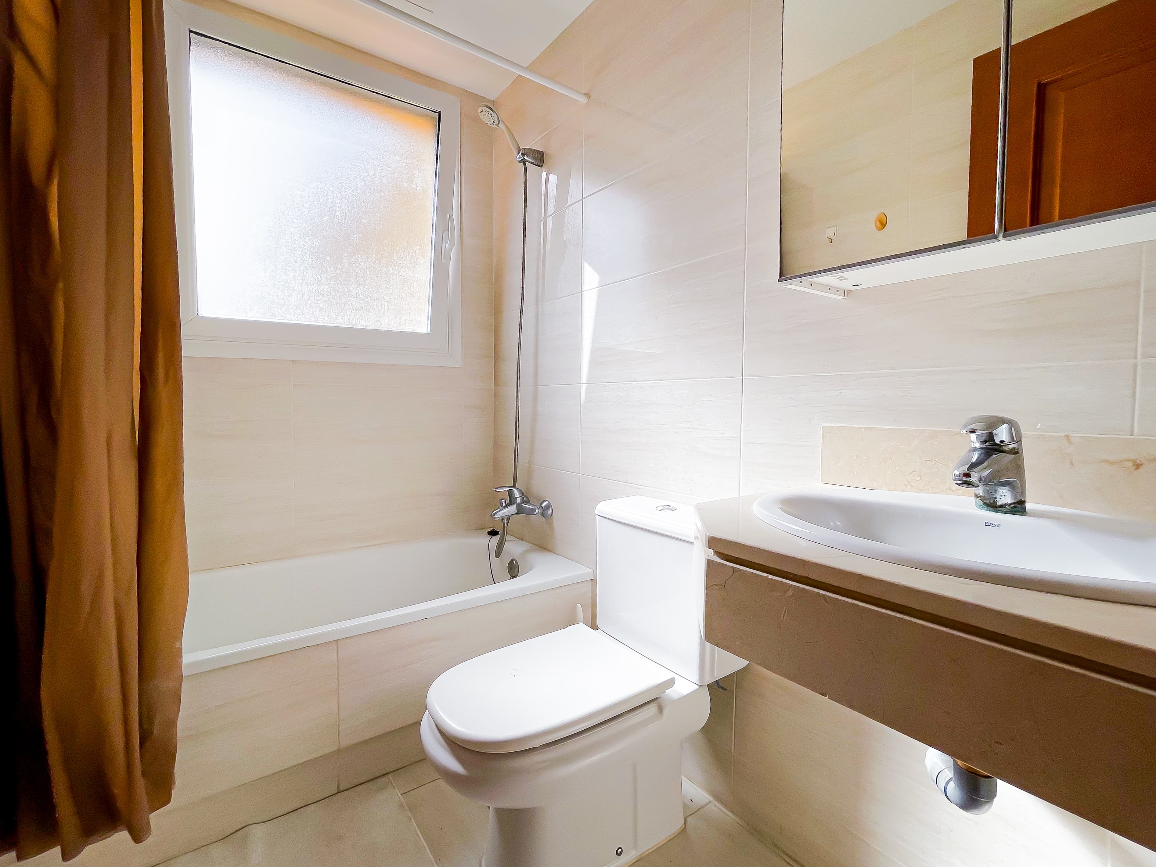 Spacious 2-Bedroom Apartment with Ocean Views in Puerto Santiago