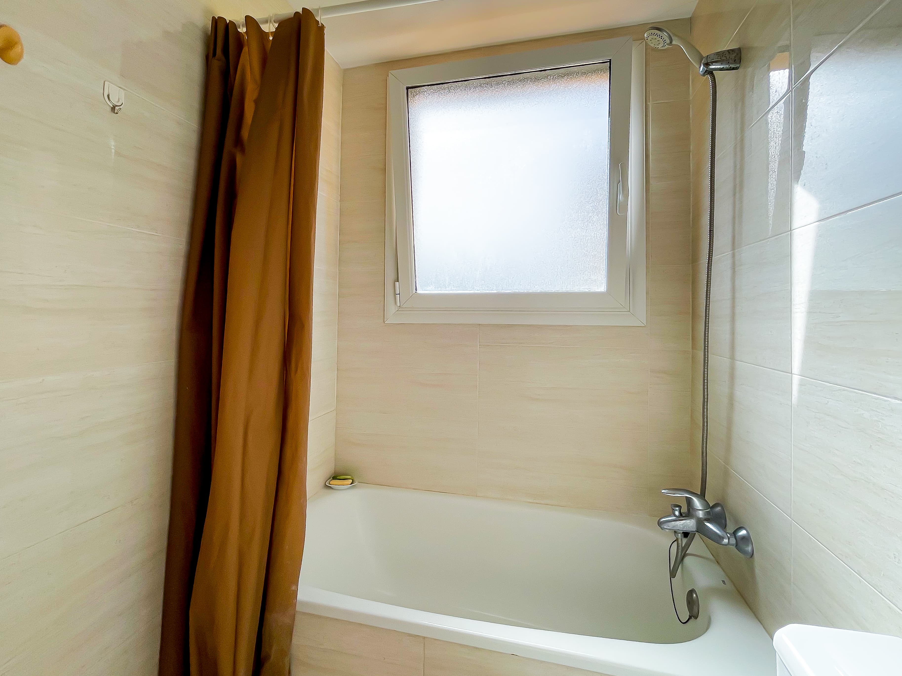 Spacious 2-Bedroom Apartment with Ocean Views in Puerto Santiago