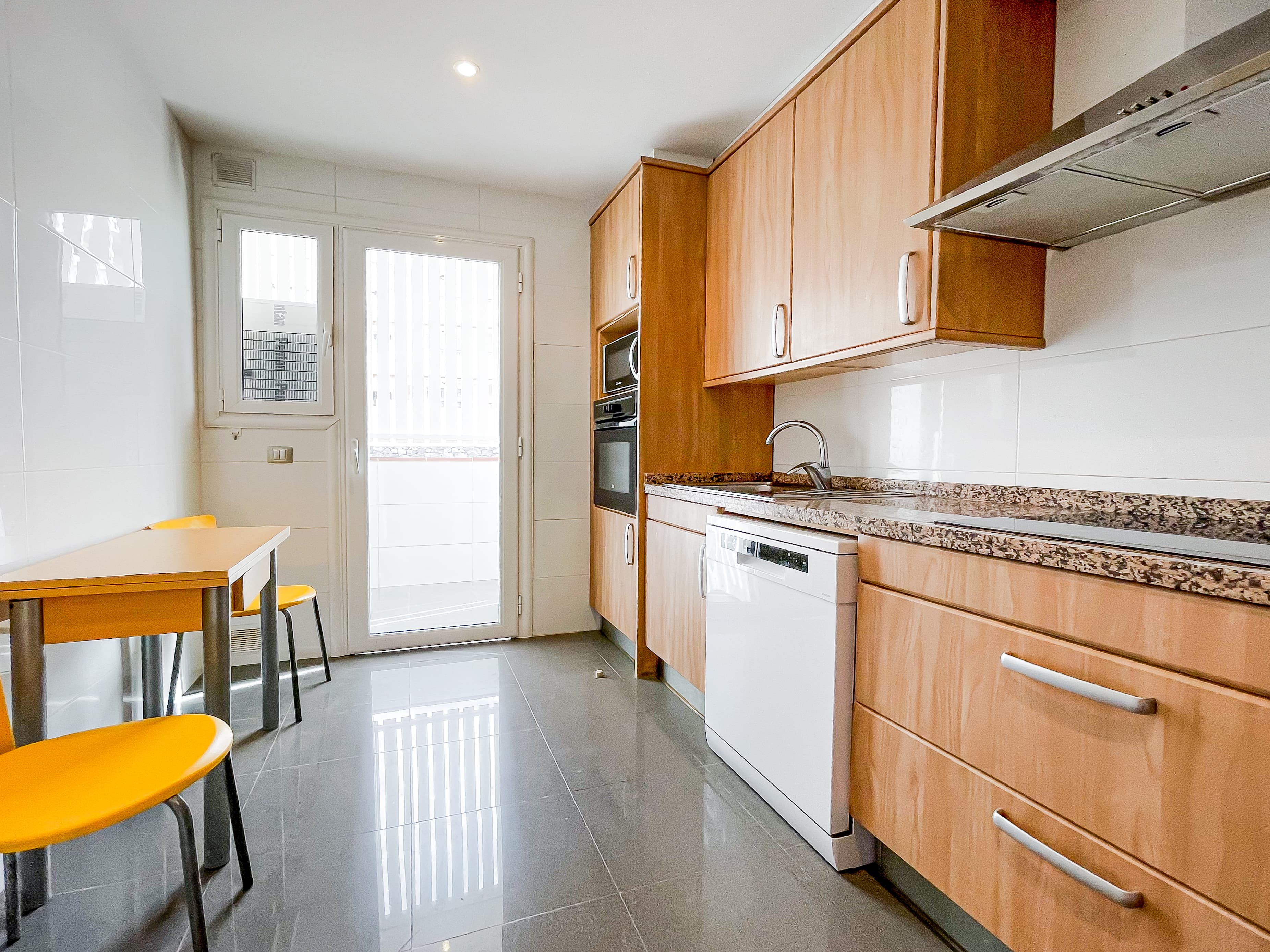 Spacious 2-Bedroom Apartment with Ocean Views in Puerto Santiago