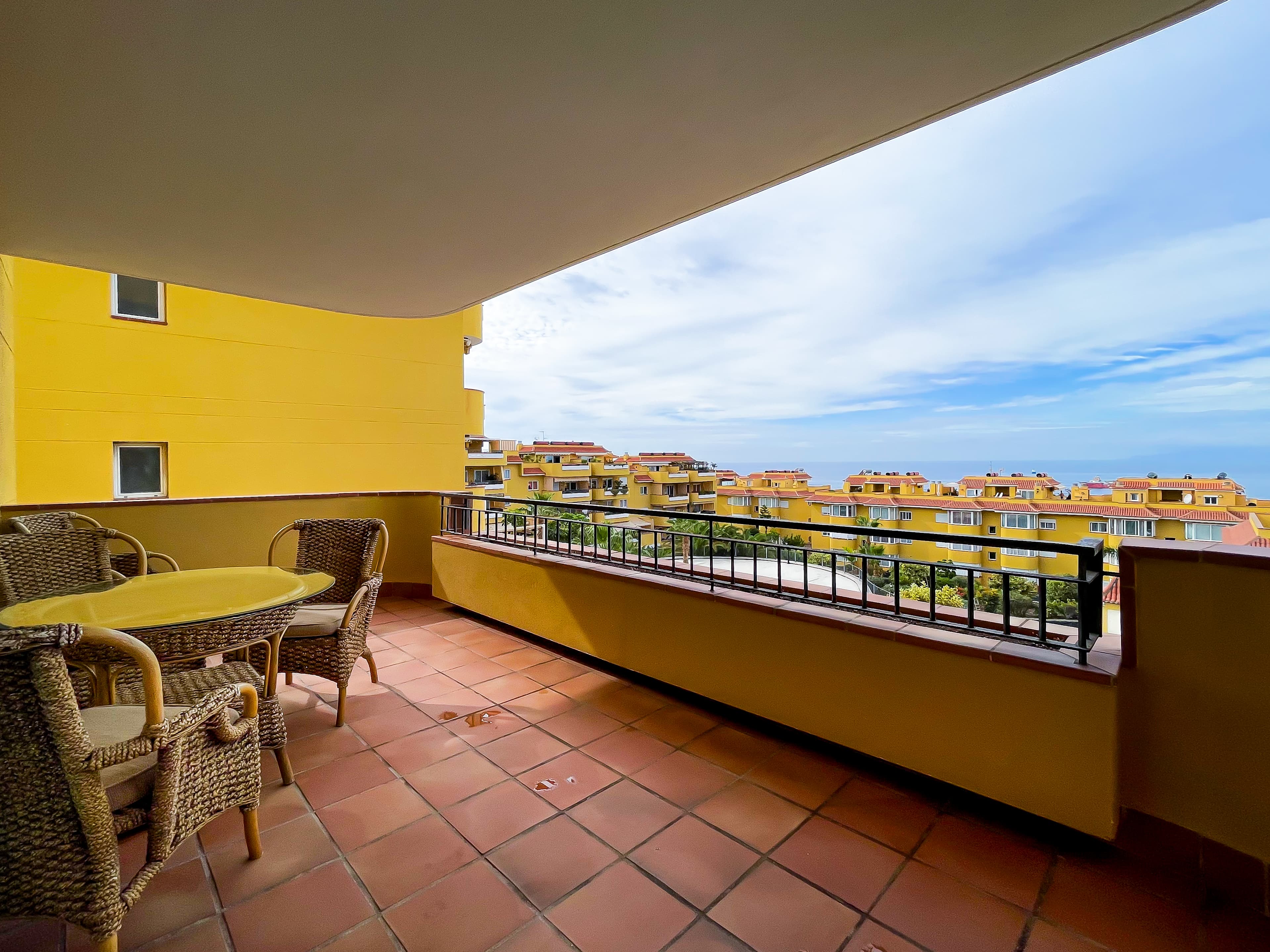 Spacious 2-Bedroom Apartment with Ocean Views in Puerto Santiago