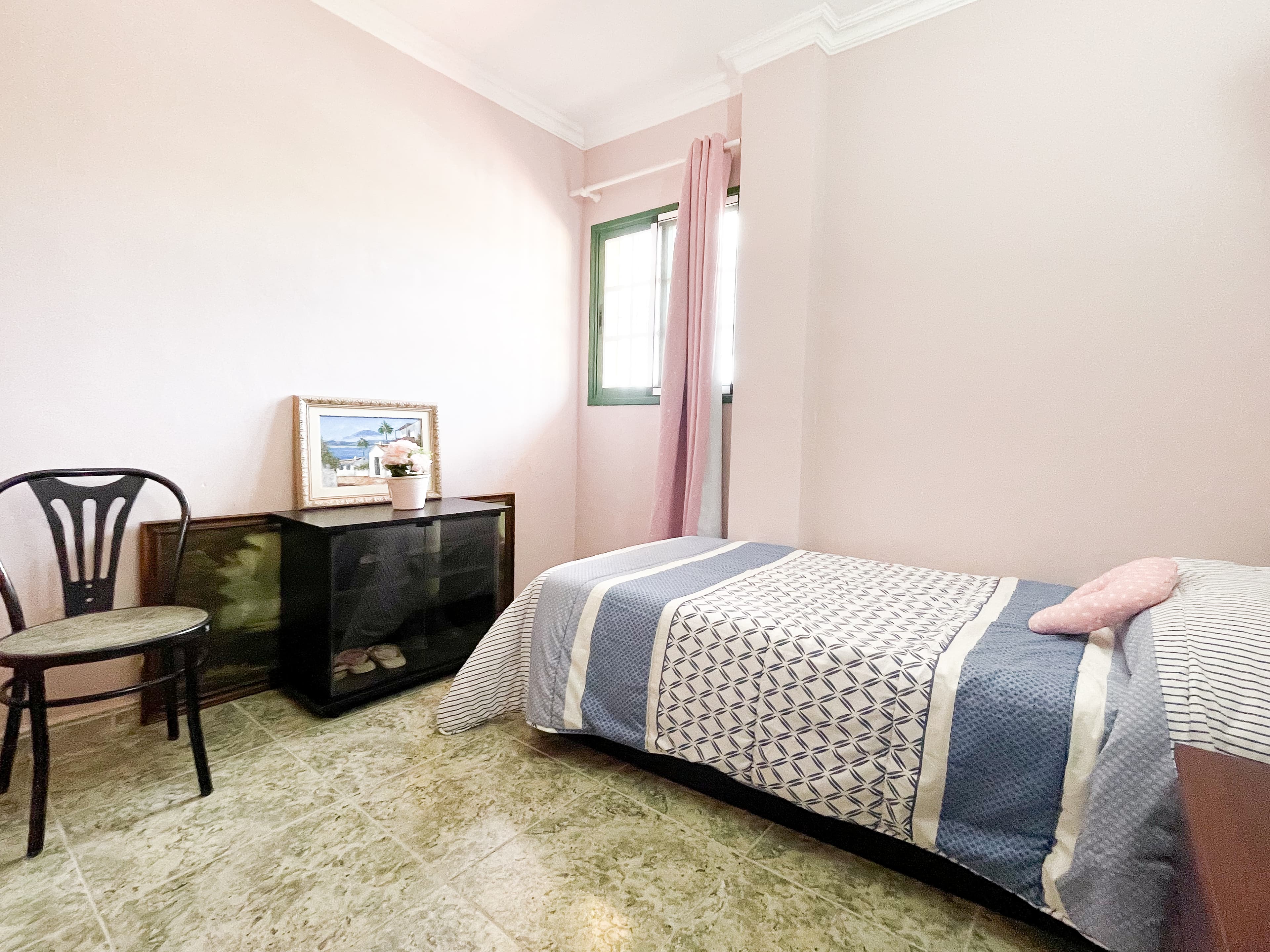 House with Rustic Plot and Wine Cellar for Sale in Granadilla de Abona