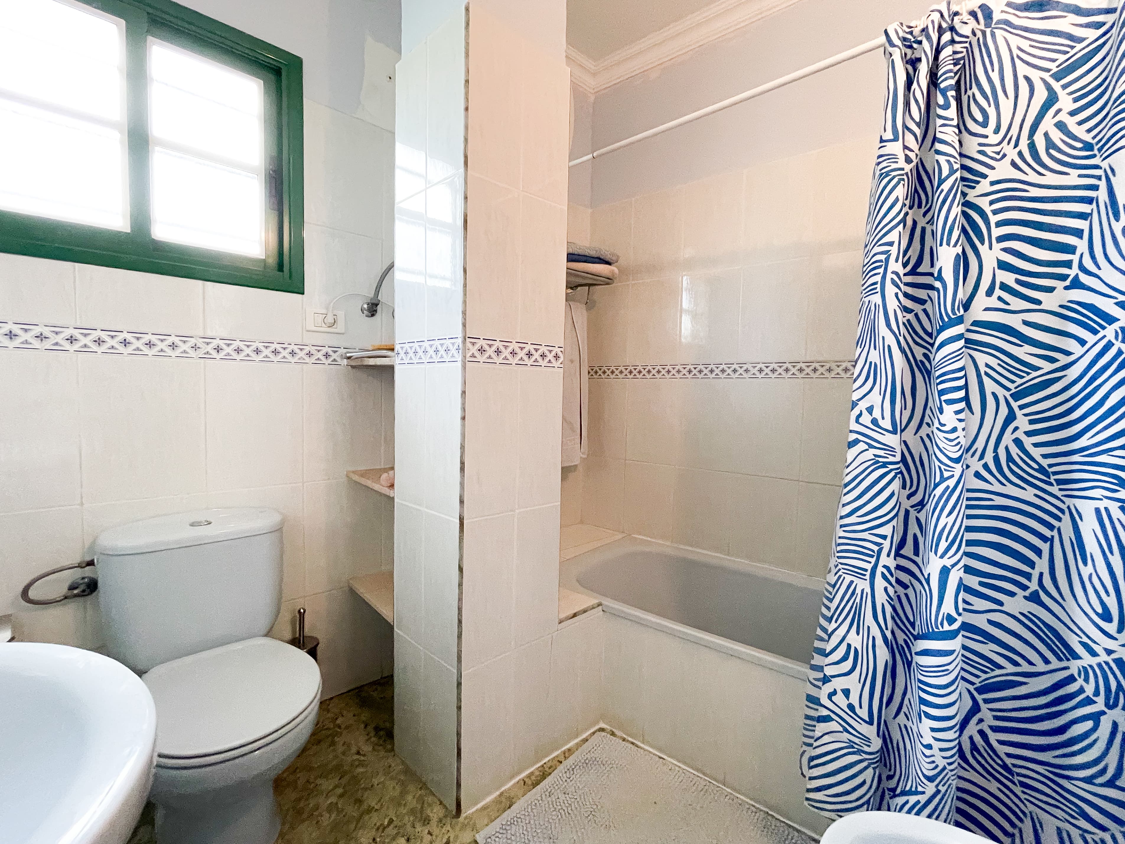 House with Rustic Plot and Wine Cellar for Sale in Granadilla de Abona