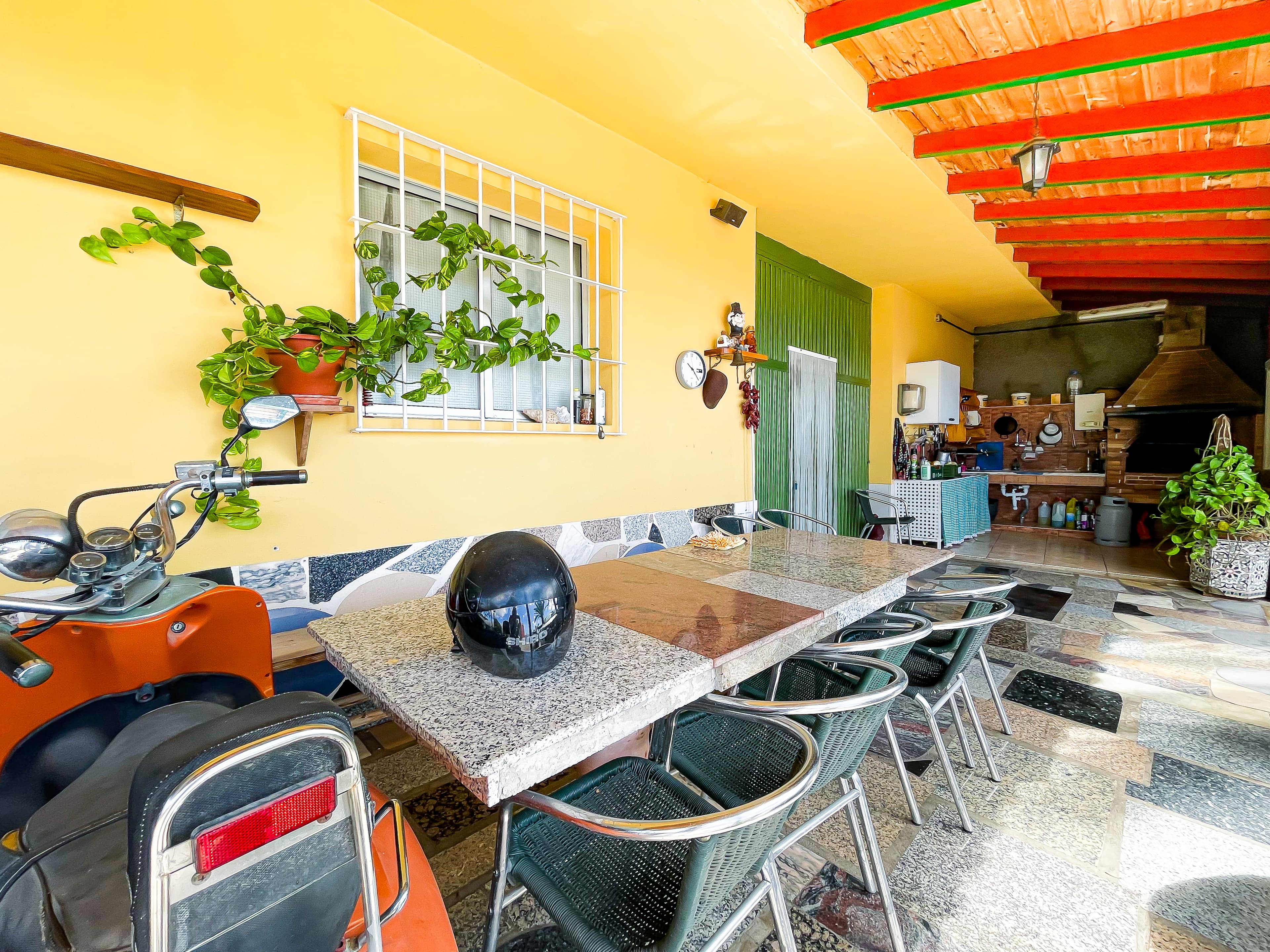 House with Rustic Plot and Wine Cellar for Sale in Granadilla de Abona