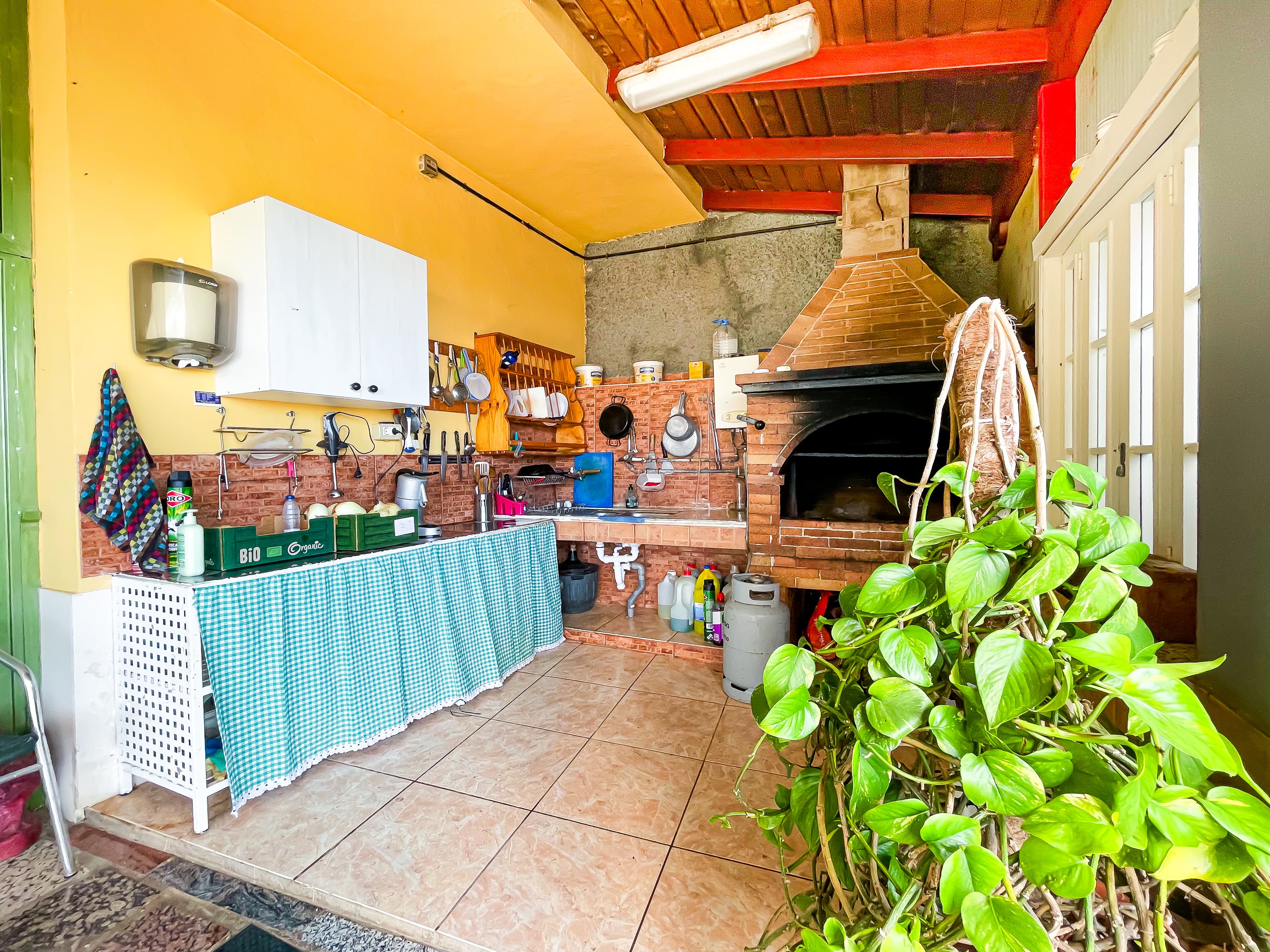 House with Rustic Plot and Wine Cellar for Sale in Granadilla de Abona