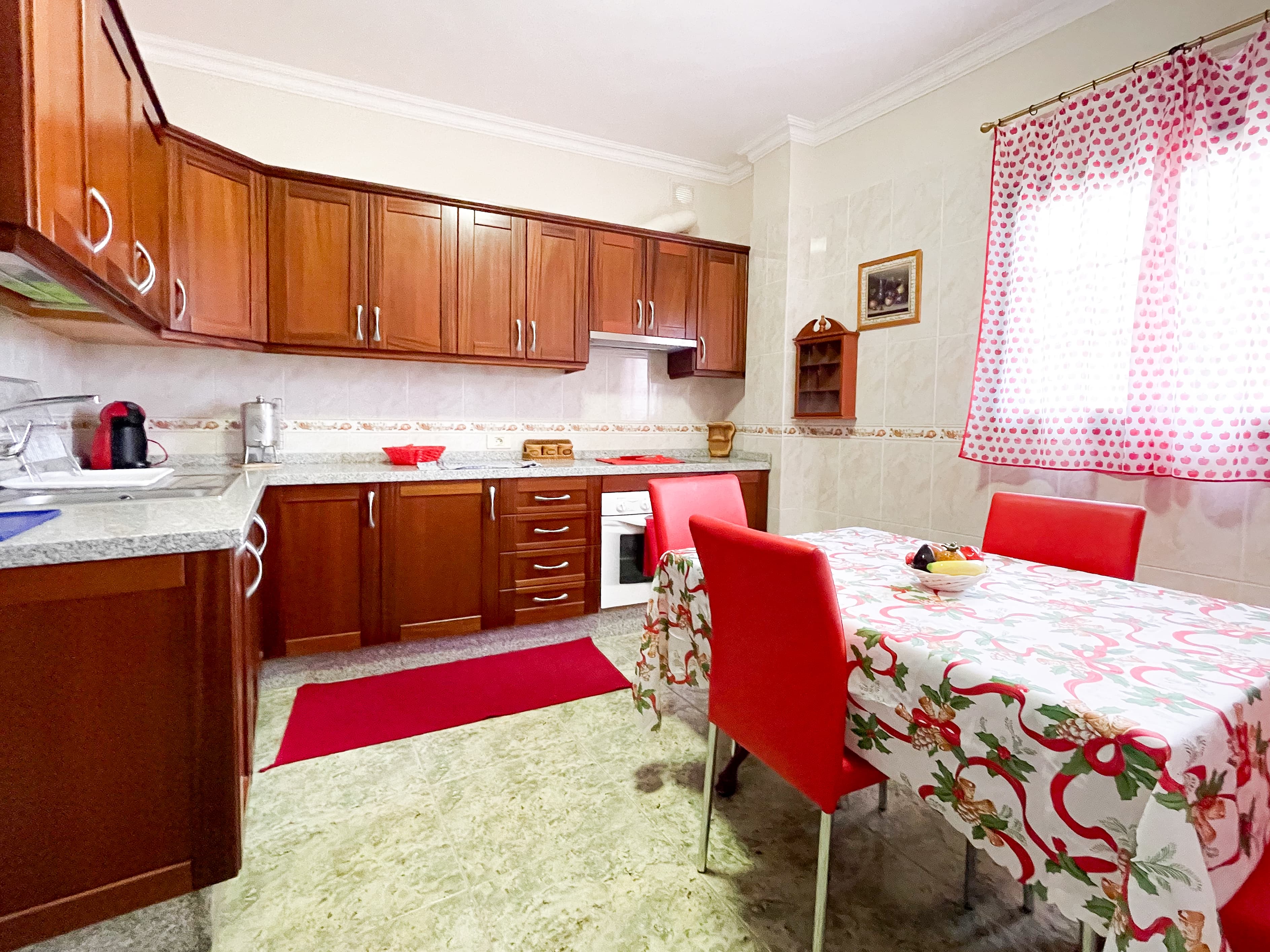 House with Rustic Plot and Wine Cellar for Sale in Granadilla de Abona