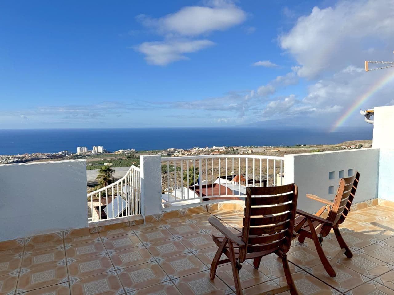 Spacious Family Home with Rooftop Terrace in Los Menores