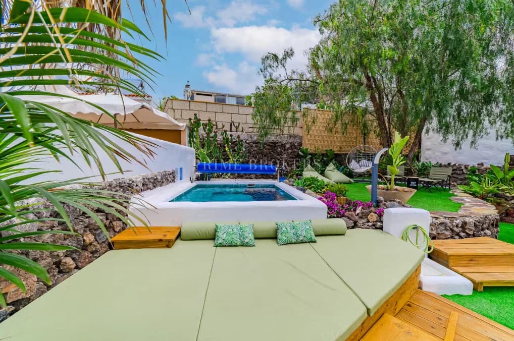 Luxury Villa in Chayofa