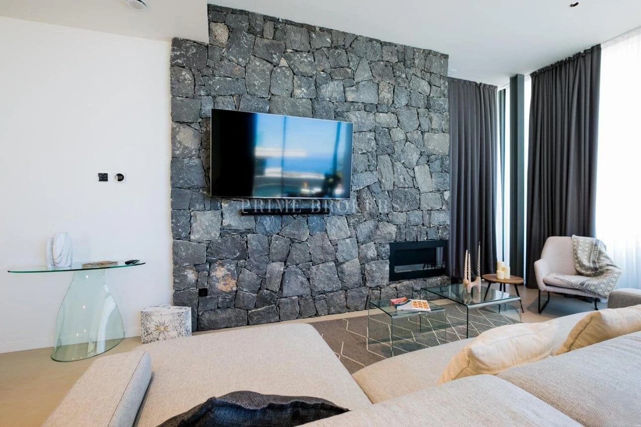 Villa de Lujo con Vistas al Océano en Abama