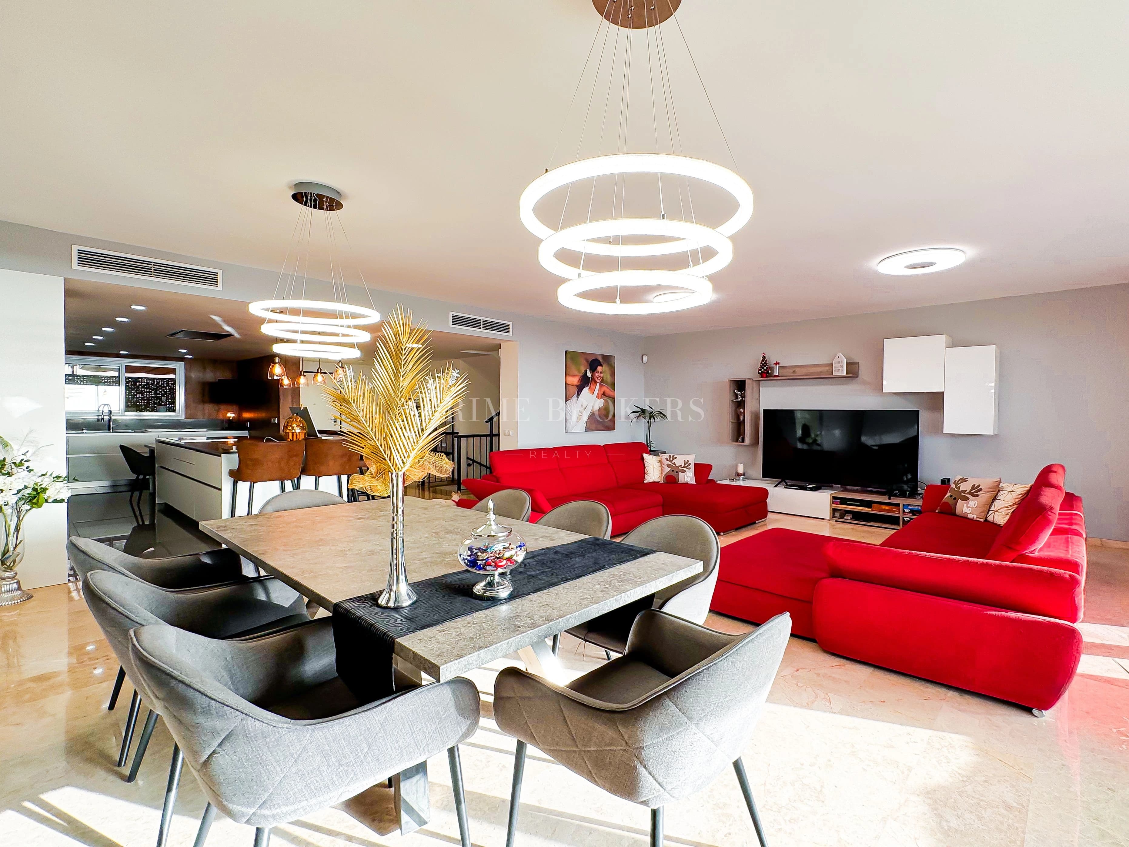 Villa Moderna en Puerto Santiago