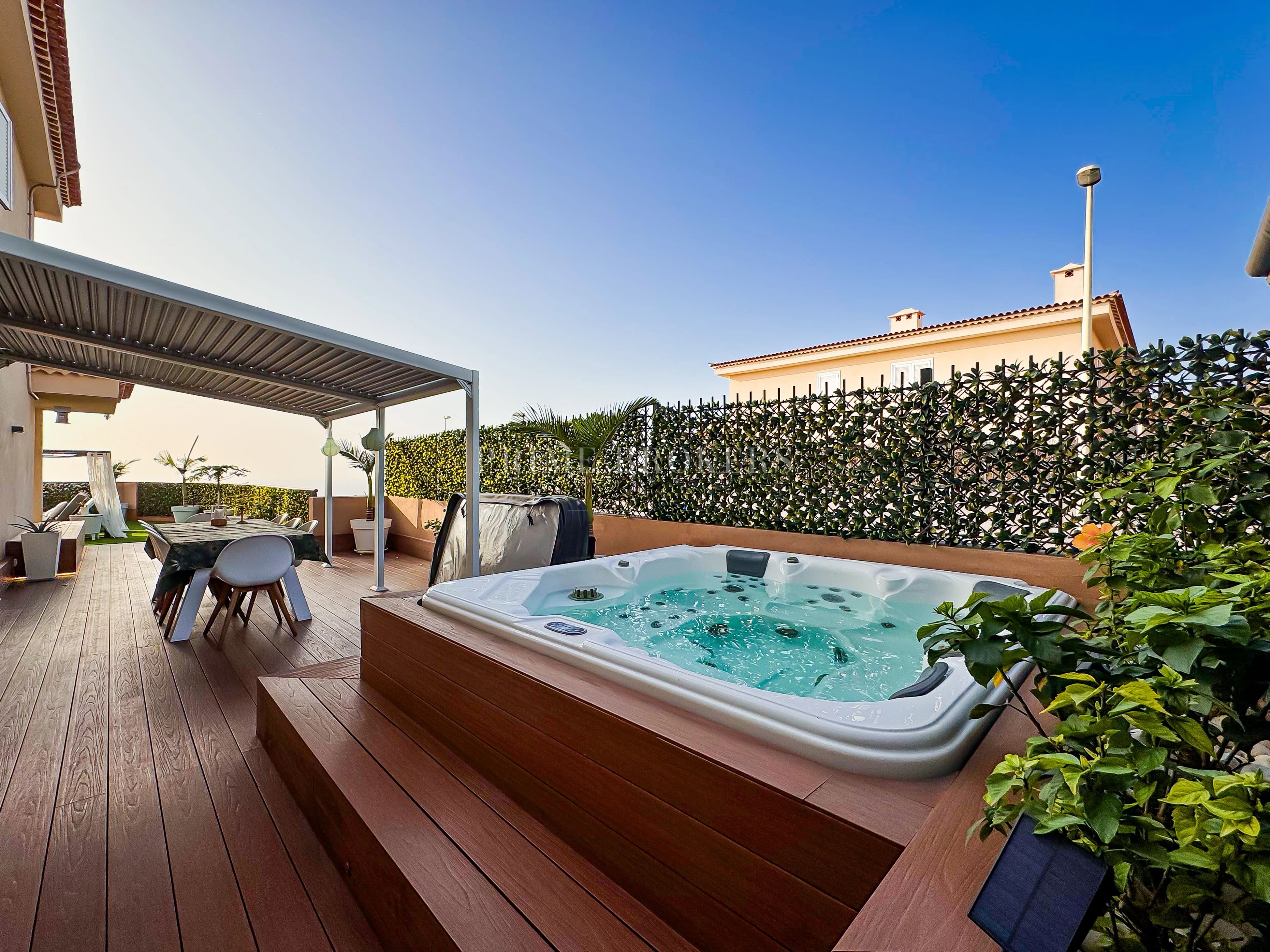 Villa Moderna en Puerto Santiago