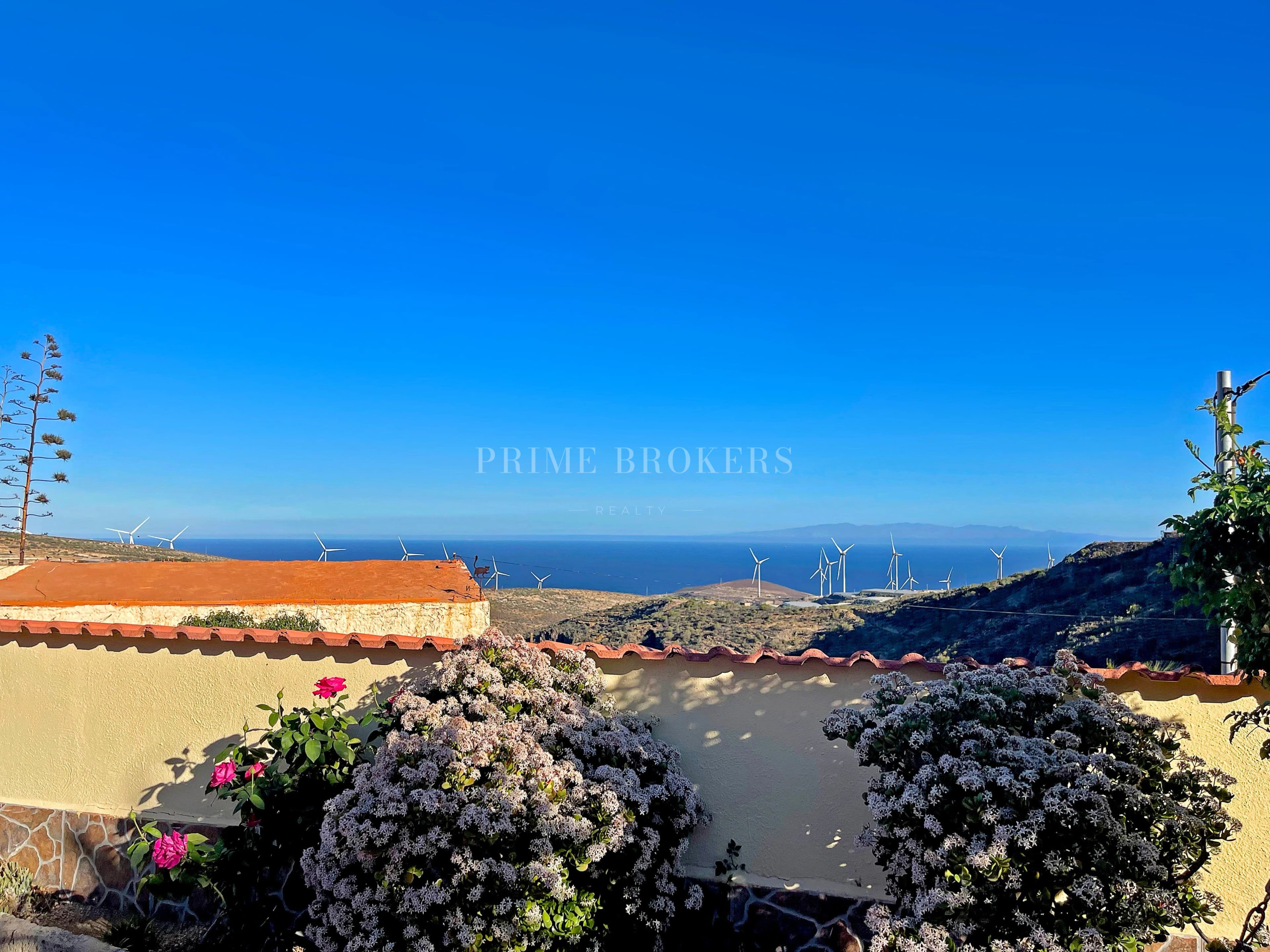 Dos Propiedades con Vistas al Océano