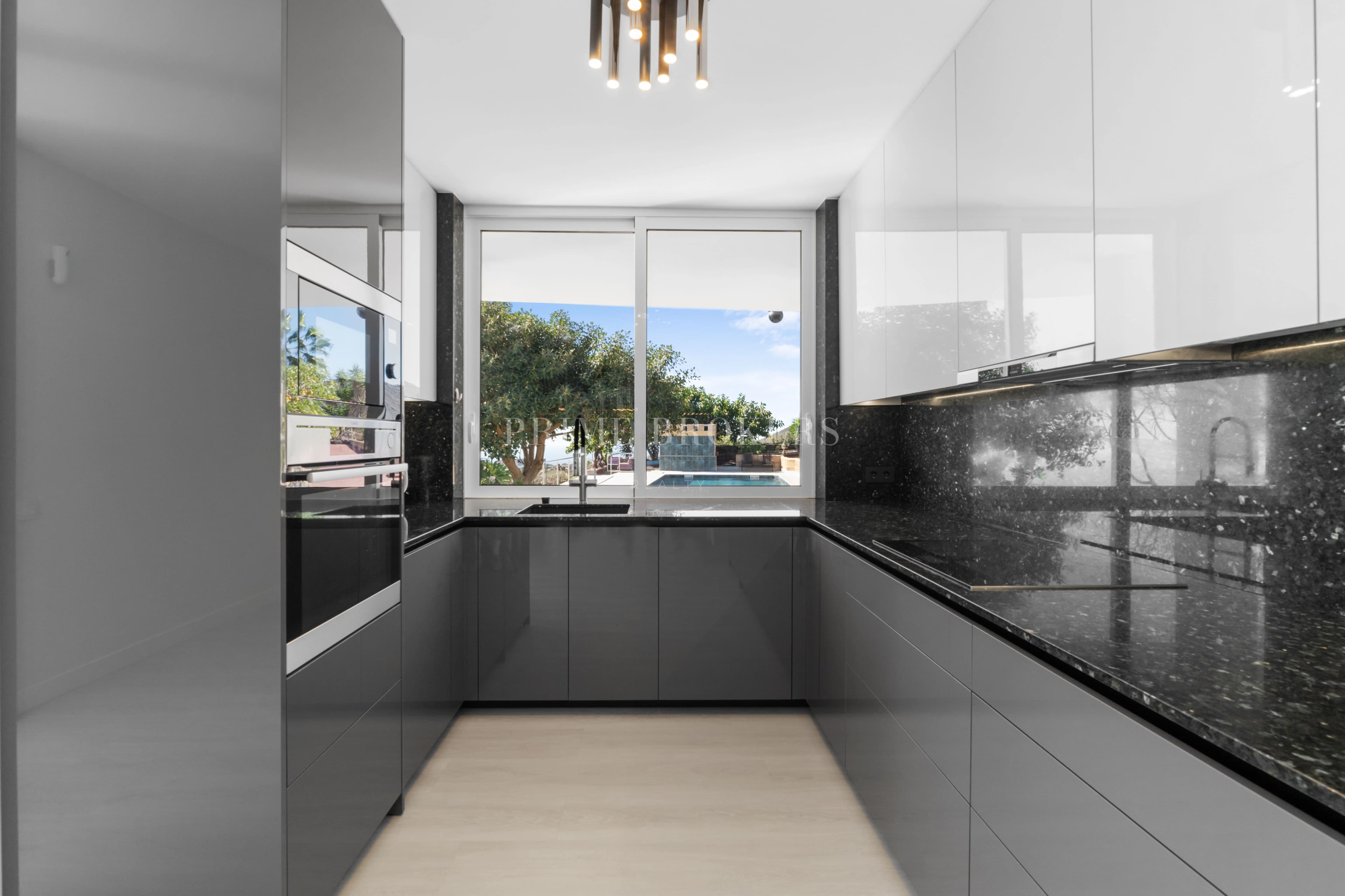 Luxury Villa for Sale in San Miguel de Abona