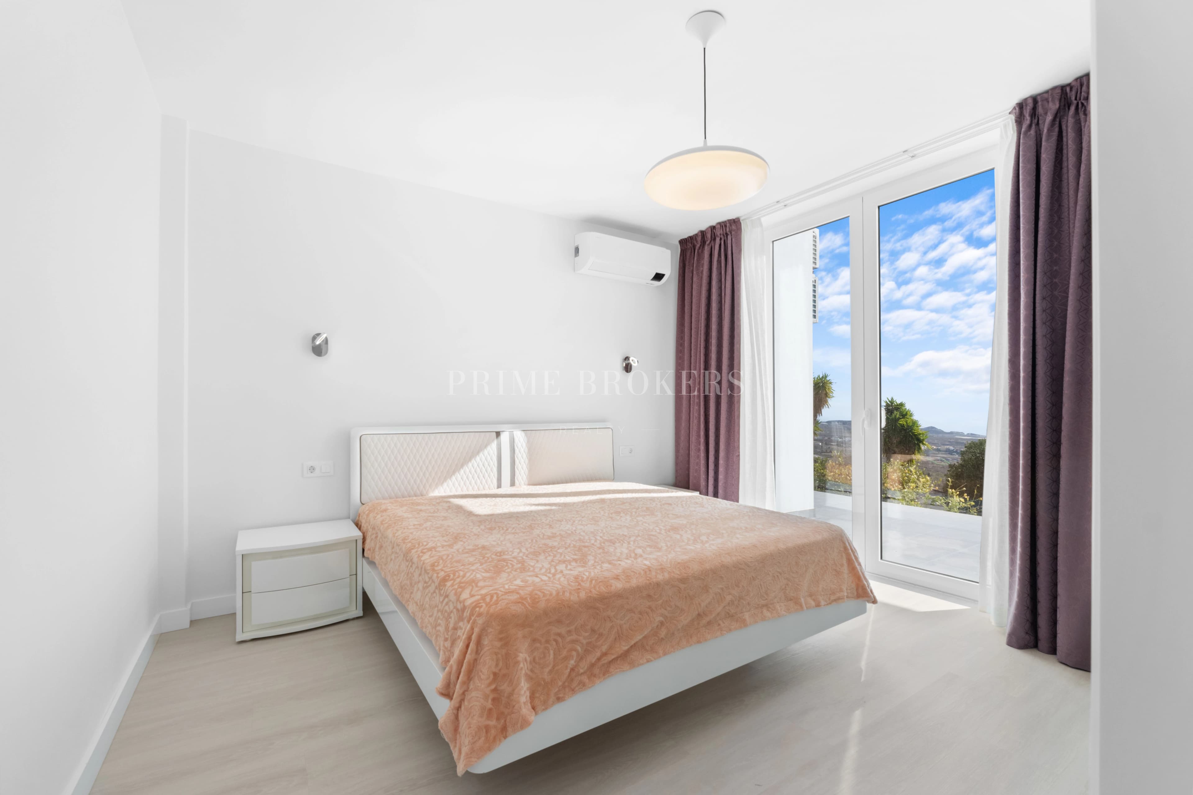 Luxury Villa for Sale in San Miguel de Abona
