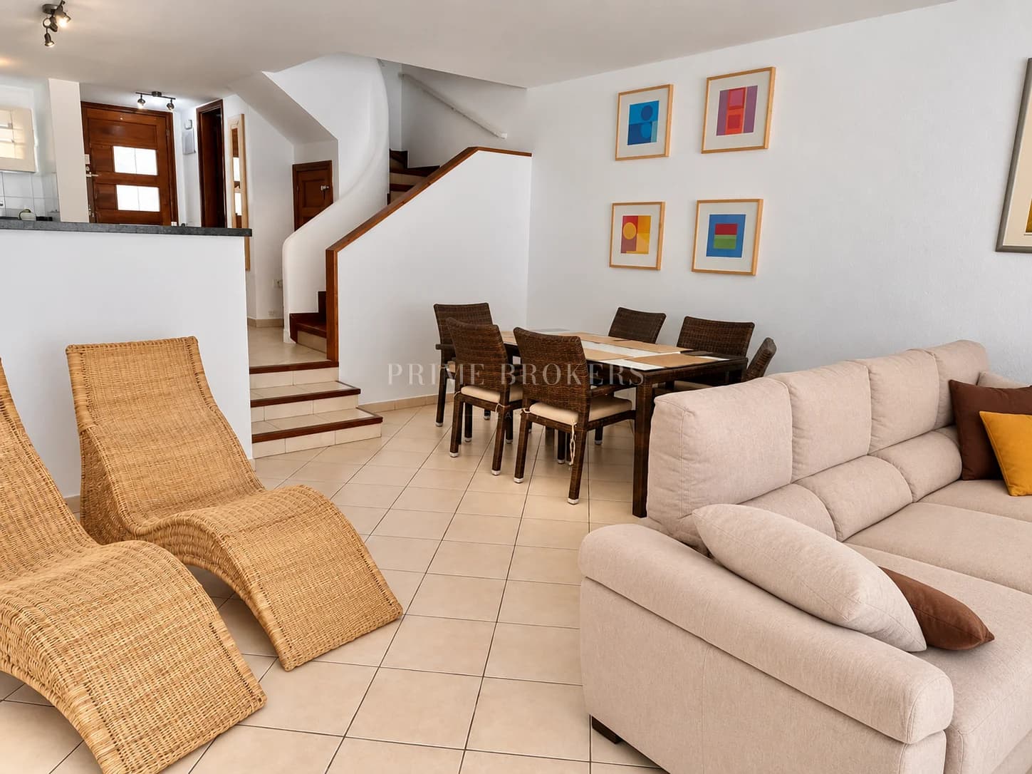 Seafront Villa for Sale in Parque Santiago 1