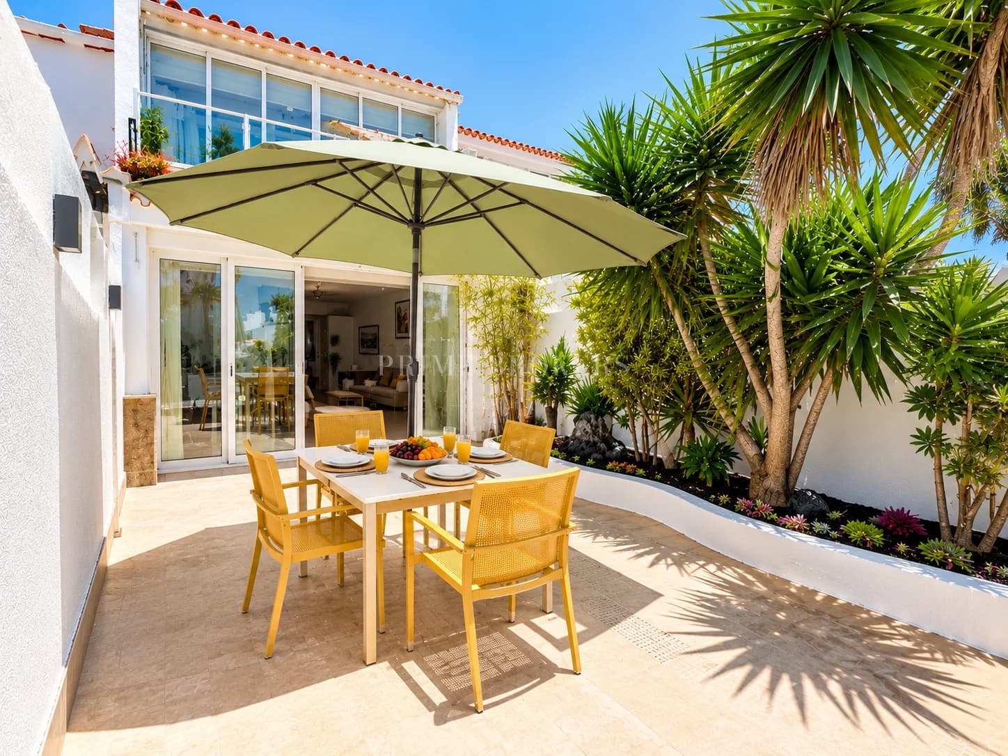Seafront Villa for Sale in Parque Santiago 1